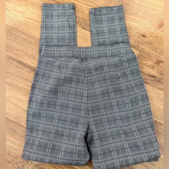 Tommy Hilfiger Women’s Ankle Plaid Gray Black Straight Pull on Pants Size 6 - Picture 7 of 10